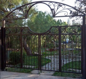 iron gates Carmichael